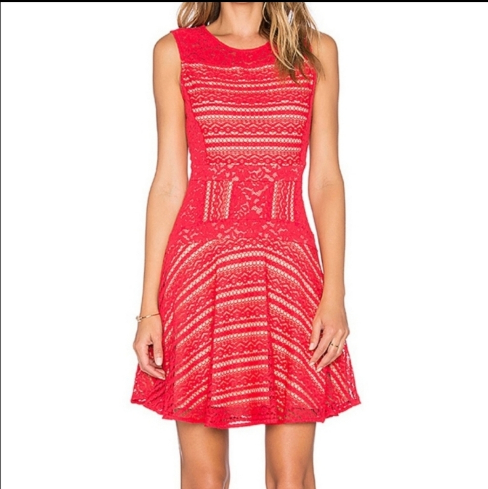BCBG MAXAZRIA Jalina sleeveless lace-blocked dress, berry red, size small